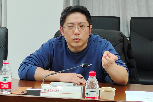 马克思主义学院与党委宣传部联合开展红色军工文化资源融入思政课教学集体备课会2.jpg
